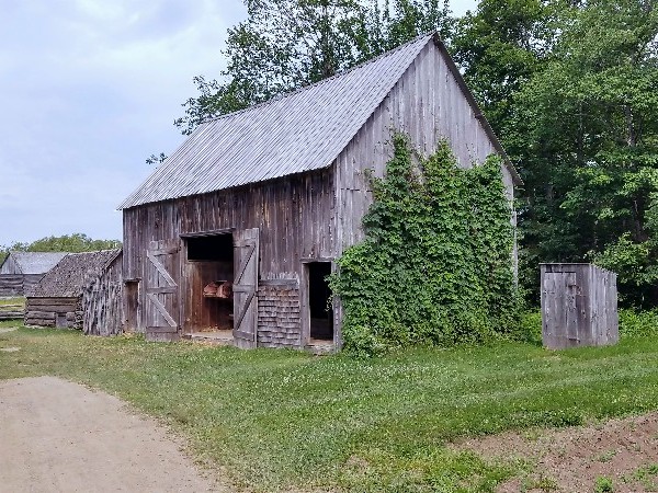 1852 barn