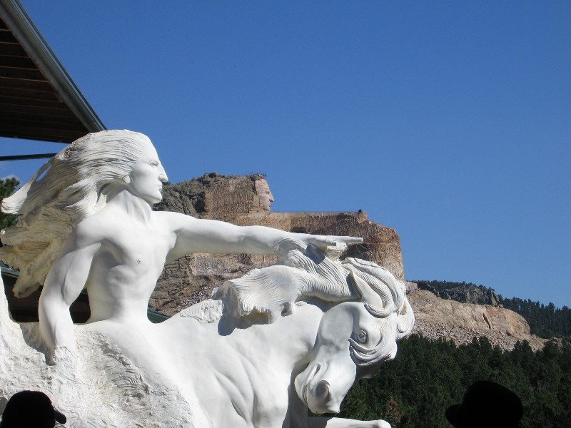 The Memorial sculpture against the current Memorial. 