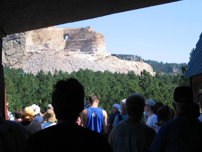 Waiting for the blasting on the Memorial. 