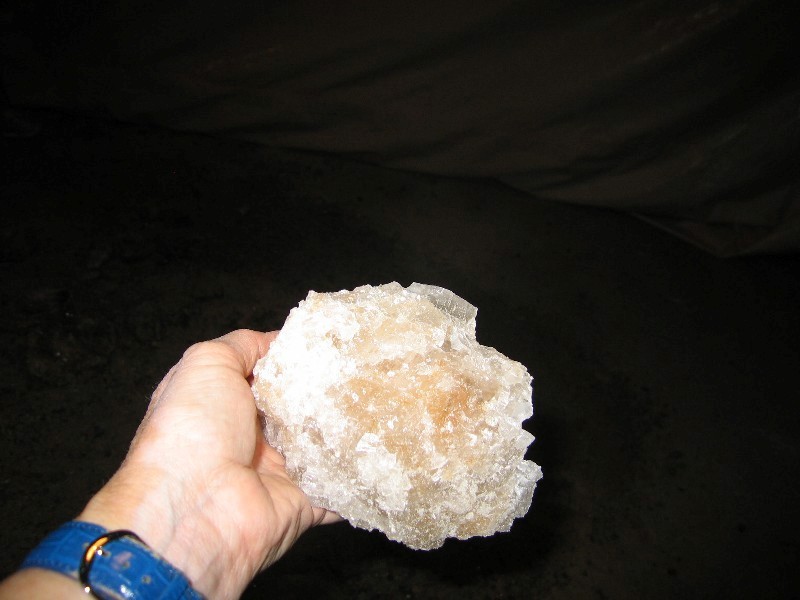 A loose sample of salt 
